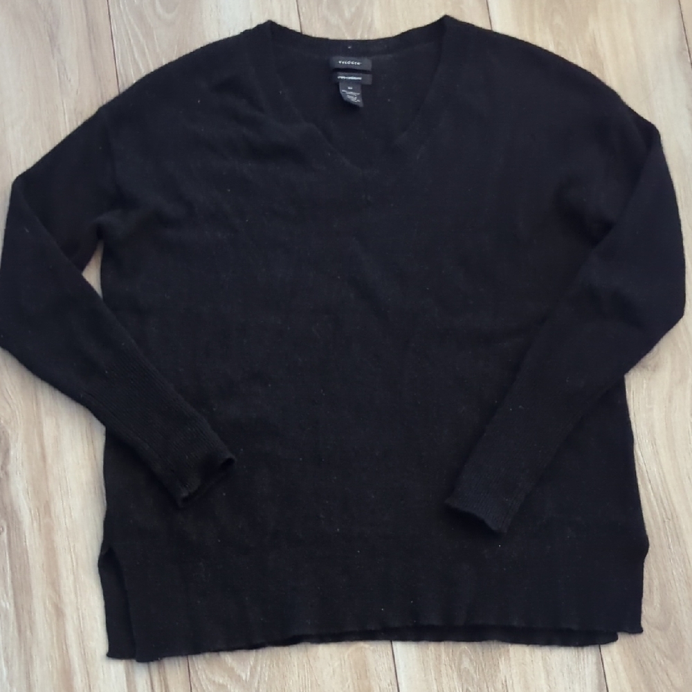 Halogen 100% Cashmere Classic Black V-Neck Sweater XS
